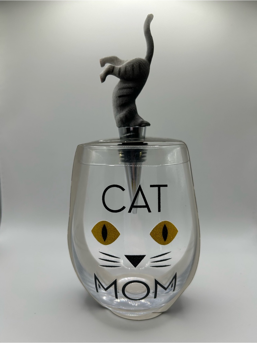 🆕 Cat Mom Stemless Wine Glass with Grey Cat Bottle Stopper 🐱